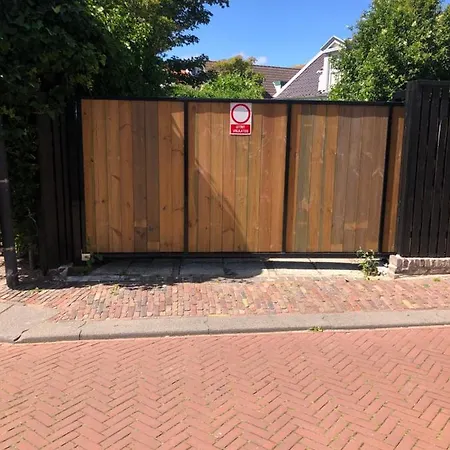 Vissers Pothuis Free Parking Zandvoort